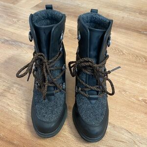Sonoma Black and Gray Lace-Up Women's Hiking Boots - Size 8